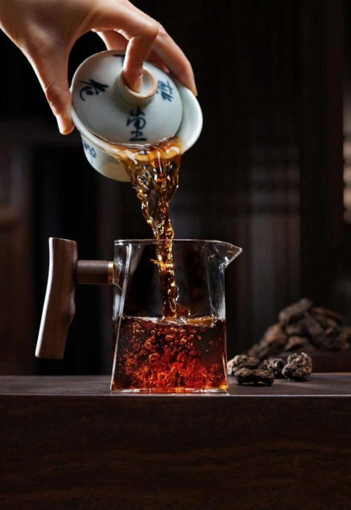 Lao Banzhang Ancient Tree Pu'er Black Tea, Pu'er Black Tea Tea King