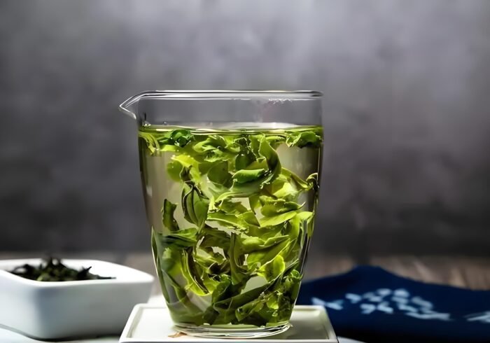 Lu'an Guapian Green Tea is a famous traditional Chinese tea and one of the top ten famous teas in China. It was an imperial tea in the Qing Dynasty.  