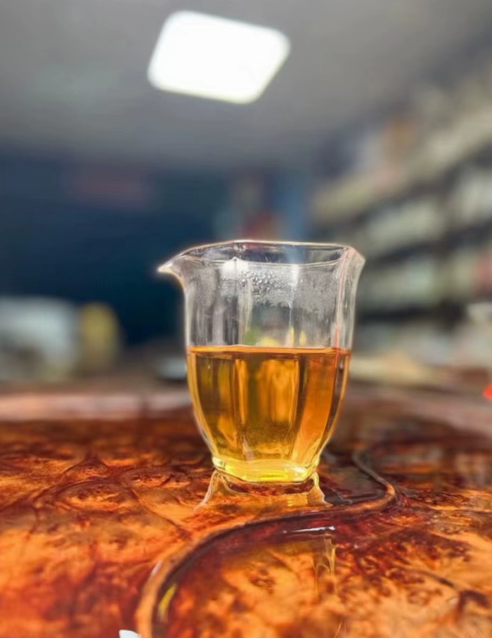 White Peony Tea is one of the top ten famous teas in China and the Queen of White Tea. 