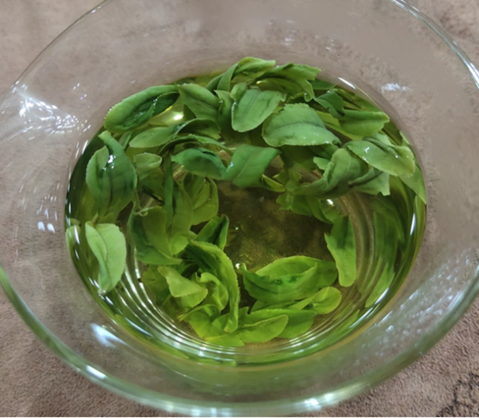 Lu'an Guapian Green Tea is a famous traditional Chinese tea and one of the top ten famous teas in China. It was an imperial tea in the Qing Dynasty.  