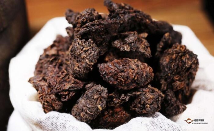 Lao Banzhang Ancient Tree Pu'er Black Tea, Pu'er Black Tea Tea King